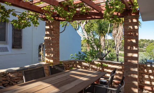 Herverkoop - 4. Halfvrijstaande villa - Villamartin - Costa Blanca Zuid