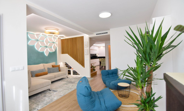 Herverkoop - 2. Town house / tussenwoning - La Florida - Costa Blanca Zuid