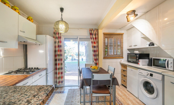 Resale - 3. Semi-detached house - Torrevieja - Costa Blanca South