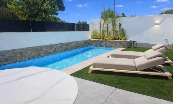 Herverkoop - 4. Halfvrijstaande villa - Santiago de Ribera - Costa Calida