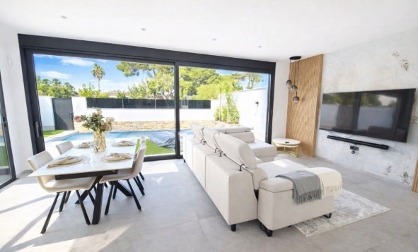 Herverkoop - 4. Halfvrijstaande villa - Santiago de Ribera - Costa Calida