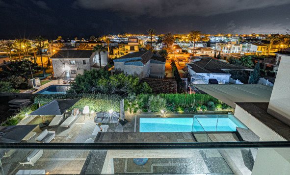 Resale - 3. Semi-detached house - La Zenia - Costa Blanca South