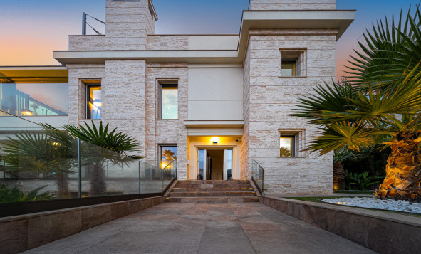 Resale - 3. Semi-detached house - La Zenia - Costa Blanca South