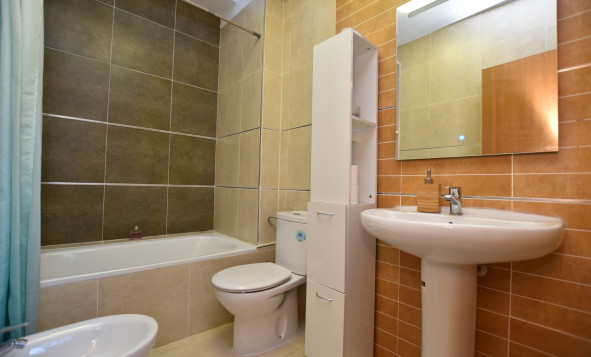 Herverkoop - 4. Halfvrijstaande villa - Algorfa - Costa Blanca Zuid