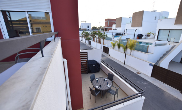 Herverkoop - 4. Halfvrijstaande villa - Algorfa - Costa Blanca Zuid