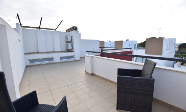 Herverkoop - 4. Halfvrijstaande villa - Algorfa - Costa Blanca Zuid