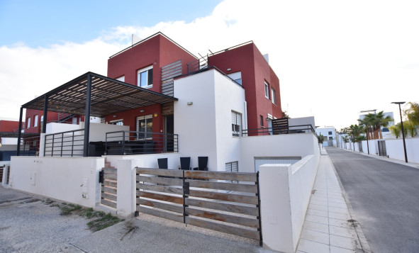 Herverkoop - 4. Halfvrijstaande villa - Algorfa - Costa Blanca Zuid