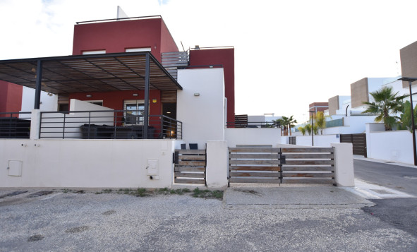 Herverkoop - 4. Halfvrijstaande villa - Algorfa - Costa Blanca Zuid