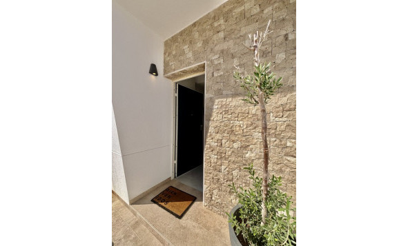 Resale - 3. Semi-detached house - Benijofar - Costa Blanca South