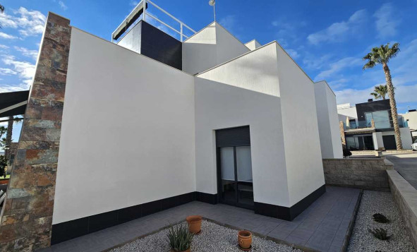 Herverkoop - 3. Halfvrijstaand huis - Cabo Roig - Costa Blanca Zuid