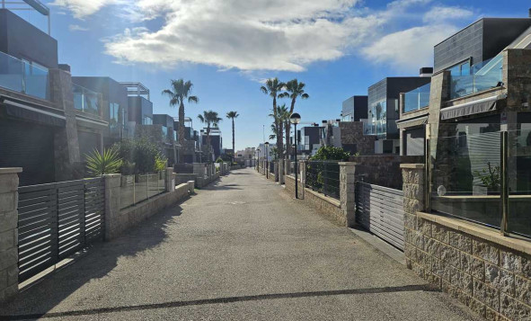 Herverkoop - 3. Halfvrijstaand huis - Cabo Roig - Costa Blanca Zuid