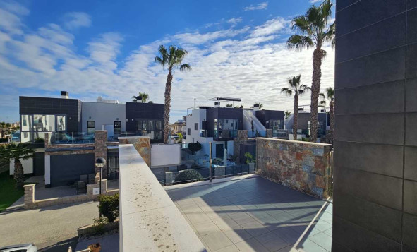 Herverkoop - 3. Halfvrijstaand huis - Cabo Roig - Costa Blanca Zuid