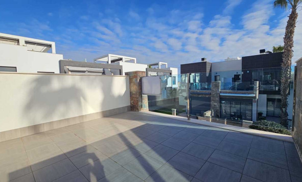 Herverkoop - 3. Halfvrijstaand huis - Cabo Roig - Costa Blanca Zuid