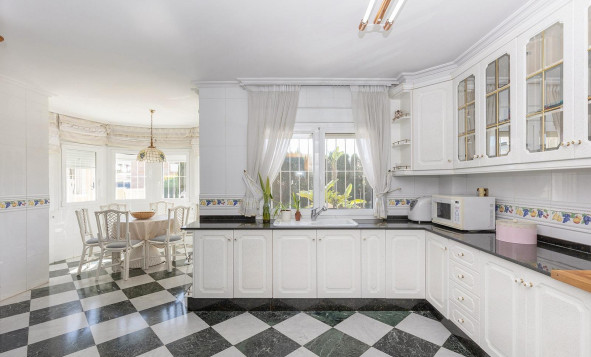 Herverkoop - 3. Halfvrijstaand huis - Torrevieja - Costa Blanca Zuid