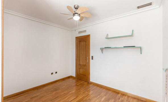 Herverkoop - 3. Halfvrijstaand huis - Torrevieja - Costa Blanca Zuid