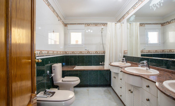 Herverkoop - 3. Halfvrijstaand huis - Torrevieja - Costa Blanca Zuid