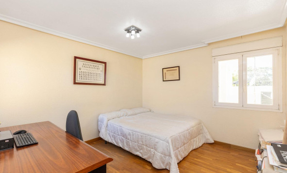 Herverkoop - 3. Halfvrijstaand huis - Torrevieja - Costa Blanca Zuid