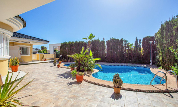 Herverkoop - 3. Halfvrijstaand huis - Torrevieja - Costa Blanca Zuid