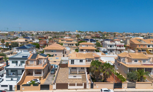 Herverkoop - 3. Halfvrijstaand huis - Torrevieja - Costa Blanca Zuid