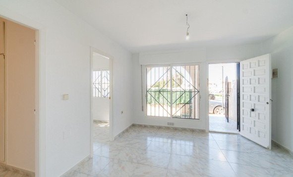 Herverkoop - 2. Town house / tussenwoning - Torrevieja - Costa Blanca Zuid