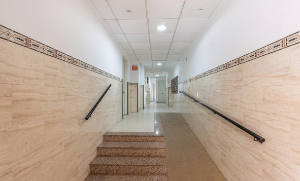 Herverkoop - 1. Appartement / flat - Torrevieja - Costa Blanca Zuid