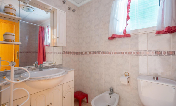 Herverkoop - 1. Appartement / flat - Torrevieja - Costa Blanca Zuid