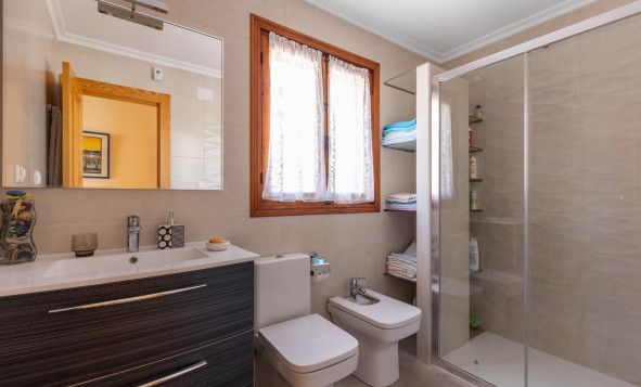 Herverkoop - 3. Halfvrijstaand huis - Torrevieja - Costa Blanca Zuid