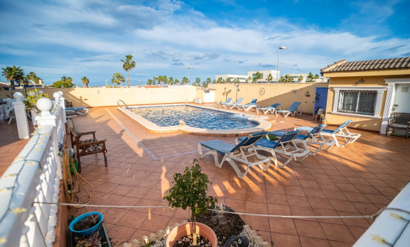 Herverkoop - 3. Halfvrijstaand huis - Torrevieja - Costa Blanca Zuid