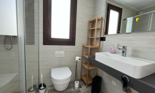 Herverkoop - 3. Halfvrijstaand huis - Los Balcones - Costa Blanca Zuid