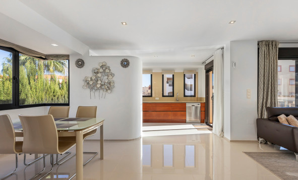 Herverkoop - 3. Halfvrijstaand huis - Orihuela Costa - La Zenia