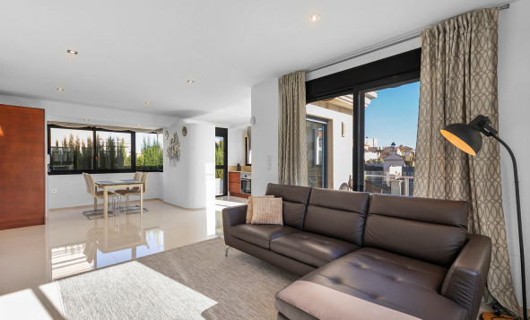 Herverkoop - 3. Halfvrijstaand huis - Orihuela Costa - La Zenia