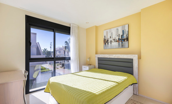 Herverkoop - 3. Halfvrijstaand huis - Orihuela Costa - La Zenia