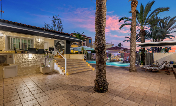 Herverkoop - 3. Halfvrijstaand huis - Torrevieja - Rocio del Mar