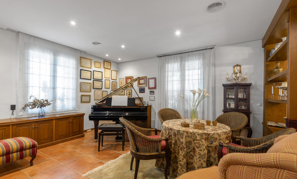 Herverkoop - 3. Halfvrijstaand huis - Torrevieja - La Veleta