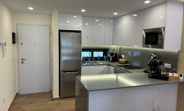 Resale - 1. Apartment / flat - Villamartin - Costa Blanca South