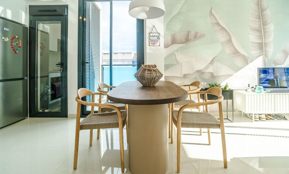 Herverkoop - 1. Appartement / flat - Torrevieja - Calas Blancas