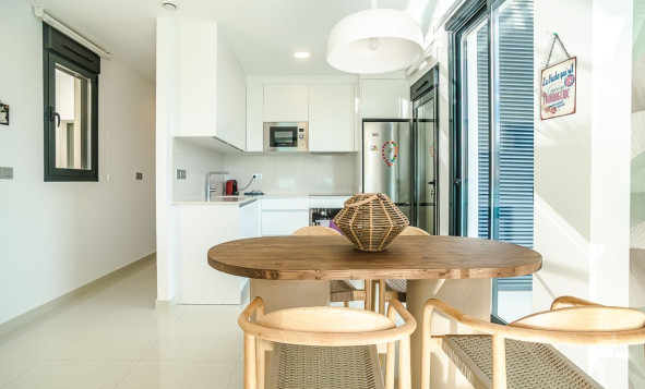 Herverkoop - 1. Appartement / flat - Torrevieja - Calas Blancas