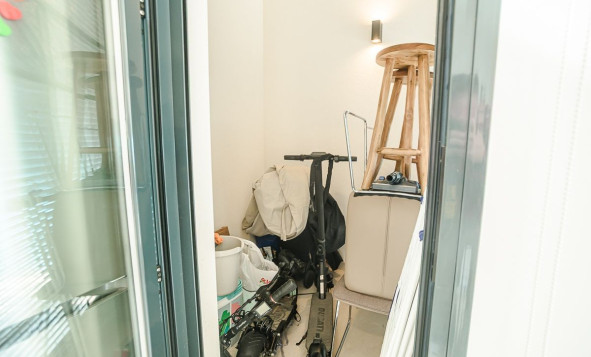 Herverkoop - 1. Appartement / flat - Torrevieja - Calas Blancas