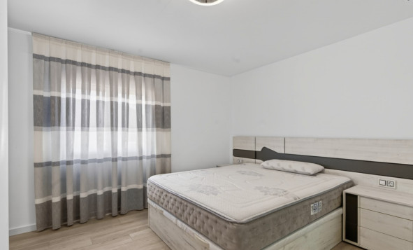 Herverkoop - 3. Halfvrijstaand huis - Alicante - Costa Blanca Noord