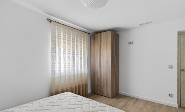 Herverkoop - 3. Halfvrijstaand huis - Alicante - Costa Blanca Noord