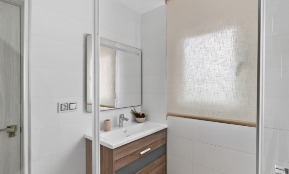 Herverkoop - 3. Halfvrijstaand huis - Alicante - Costa Blanca Noord