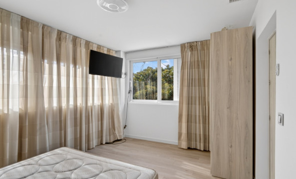 Herverkoop - 3. Halfvrijstaand huis - Alicante - Costa Blanca Noord