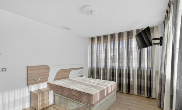 Herverkoop - 3. Halfvrijstaand huis - Alicante - Costa Blanca Noord