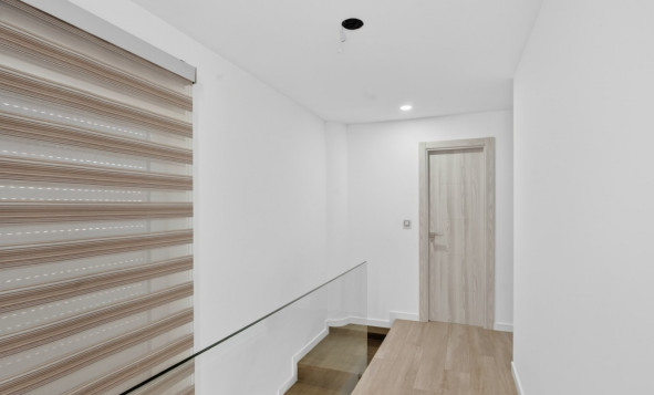 Herverkoop - 3. Halfvrijstaand huis - Alicante - Costa Blanca Noord