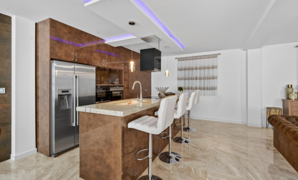 Herverkoop - 3. Halfvrijstaand huis - Alicante - Costa Blanca Noord