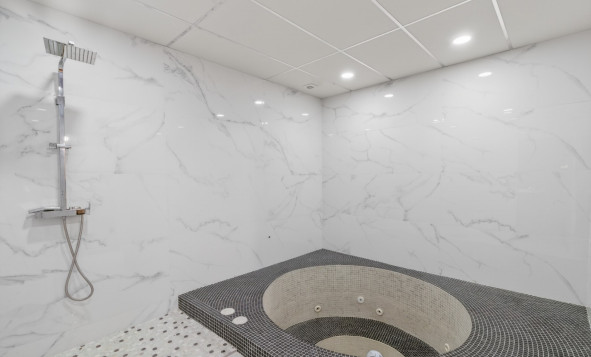 Herverkoop - 3. Halfvrijstaand huis - Alicante - Costa Blanca Noord