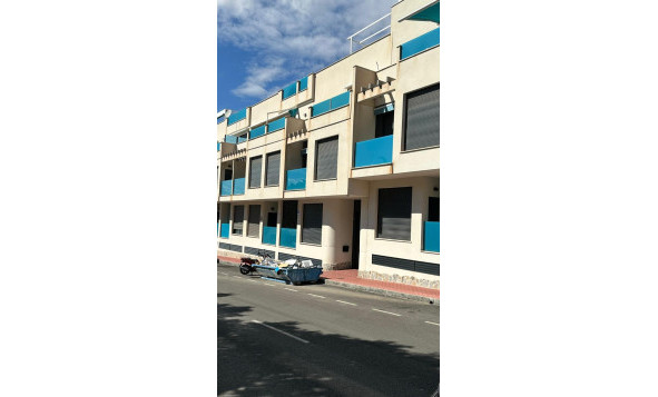 Herverkoop - 1. Appartement / flat - Torrevieja - Calas Blancas