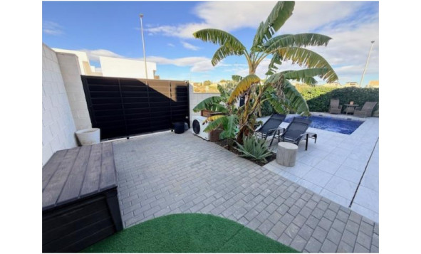 Herverkoop - 3. Halfvrijstaand huis - Benijofar - Costa Blanca Zuid