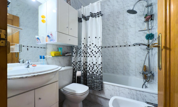 Herverkoop - 1. Appartement / flat - Torrevieja - Costa Blanca Zuid