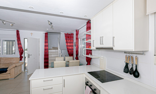 Herverkoop - 3. Halfvrijstaand huis - La Marina - Costa Blanca Zuid